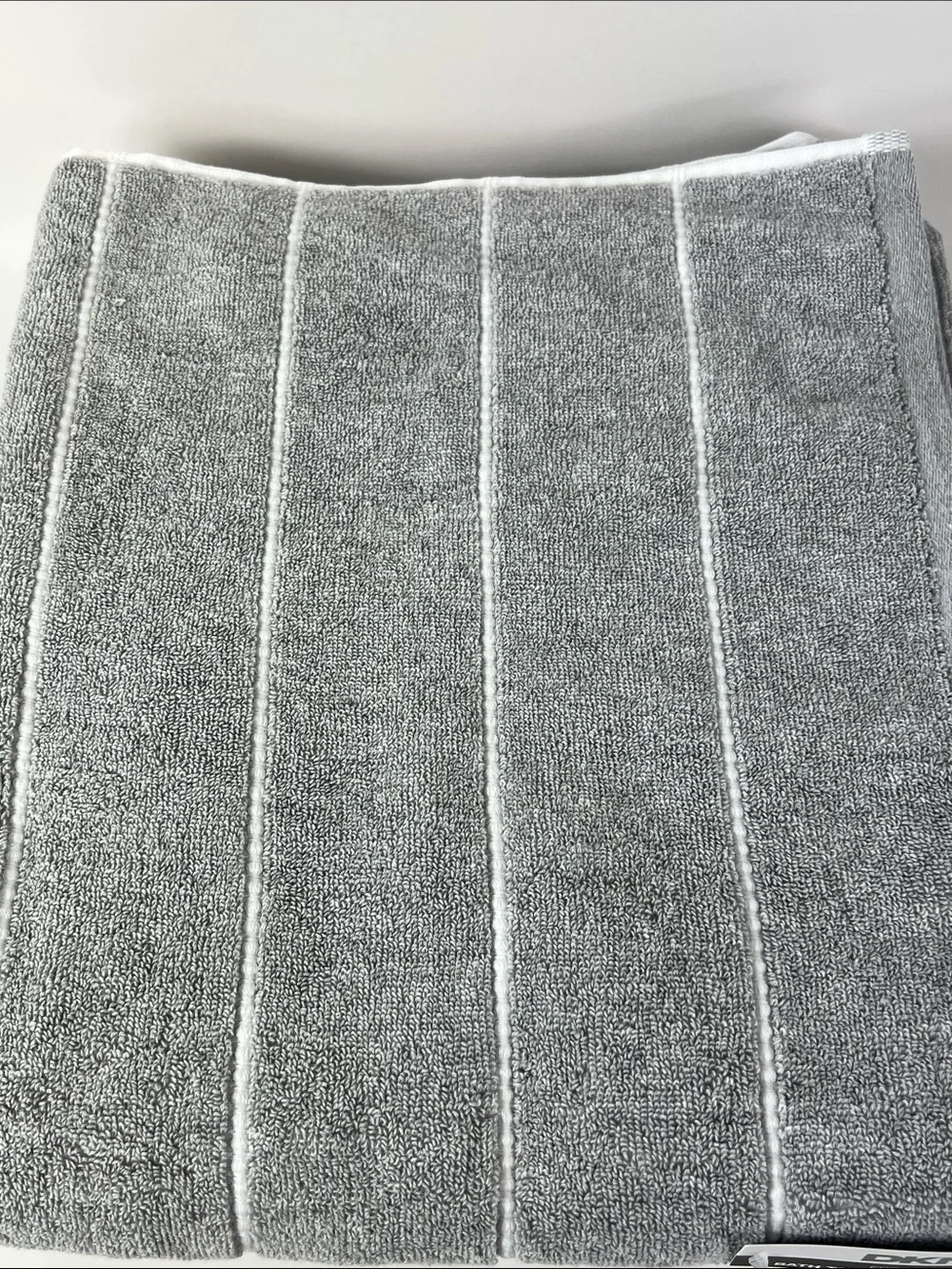 DKNY Bath Towel Set Eco Melange Light Gray White Soft Cotton Set of 2 NEW